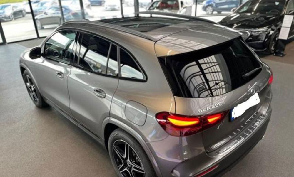 Mercedes-Benz GLA SUV usata a Napoli (3)