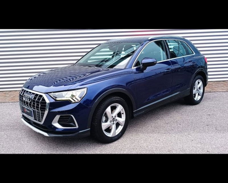 Audi Q3 35 1.5 tfsi Business Advanced s-tronic del 2020 usata a Conegliano