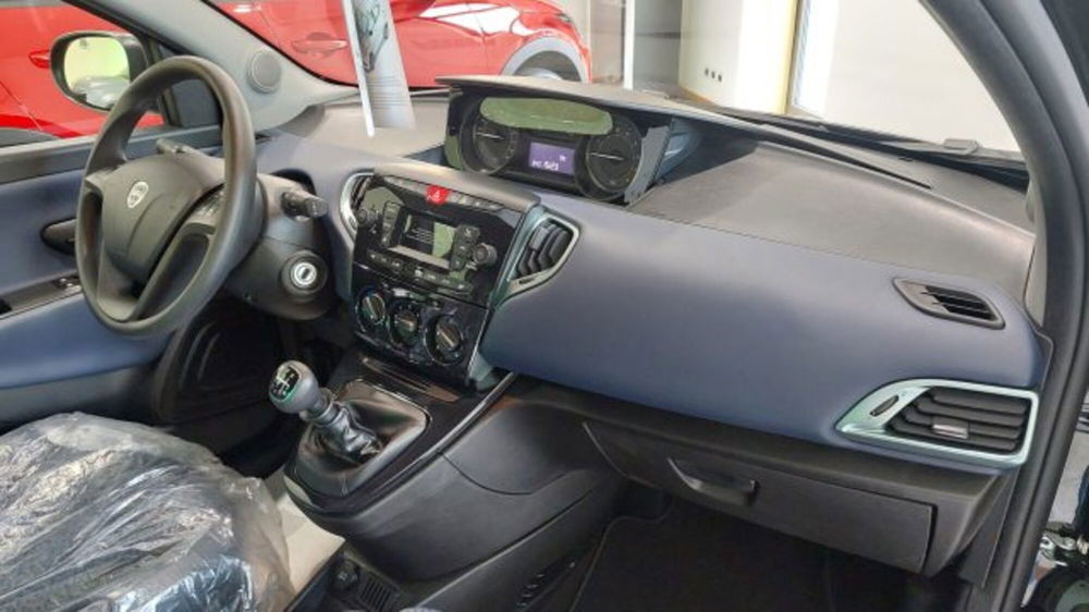 Lancia Ypsilon nuova a Brescia (5)