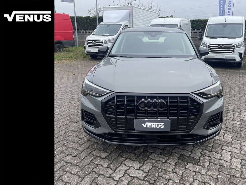 Audi Q3 35 1.5 tfsi Business Advanced s-tronic del 2019 usata a Seregno