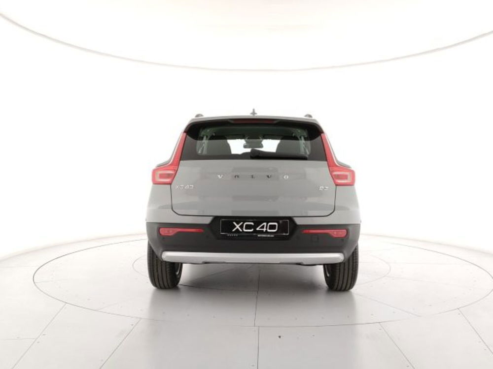 Volvo XC40 nuova a Modena (4)