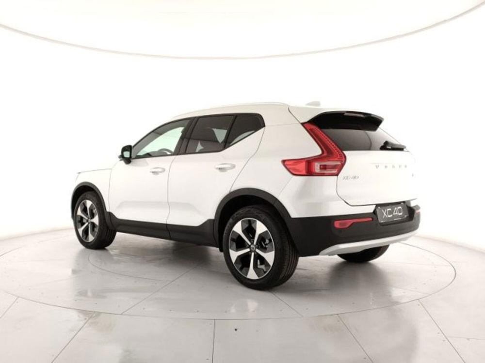 Volvo XC40 nuova a Modena (3)