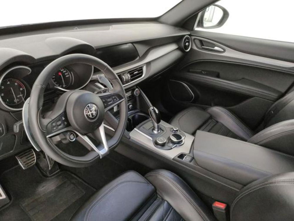 Alfa Romeo Stelvio usata a Modena (15)