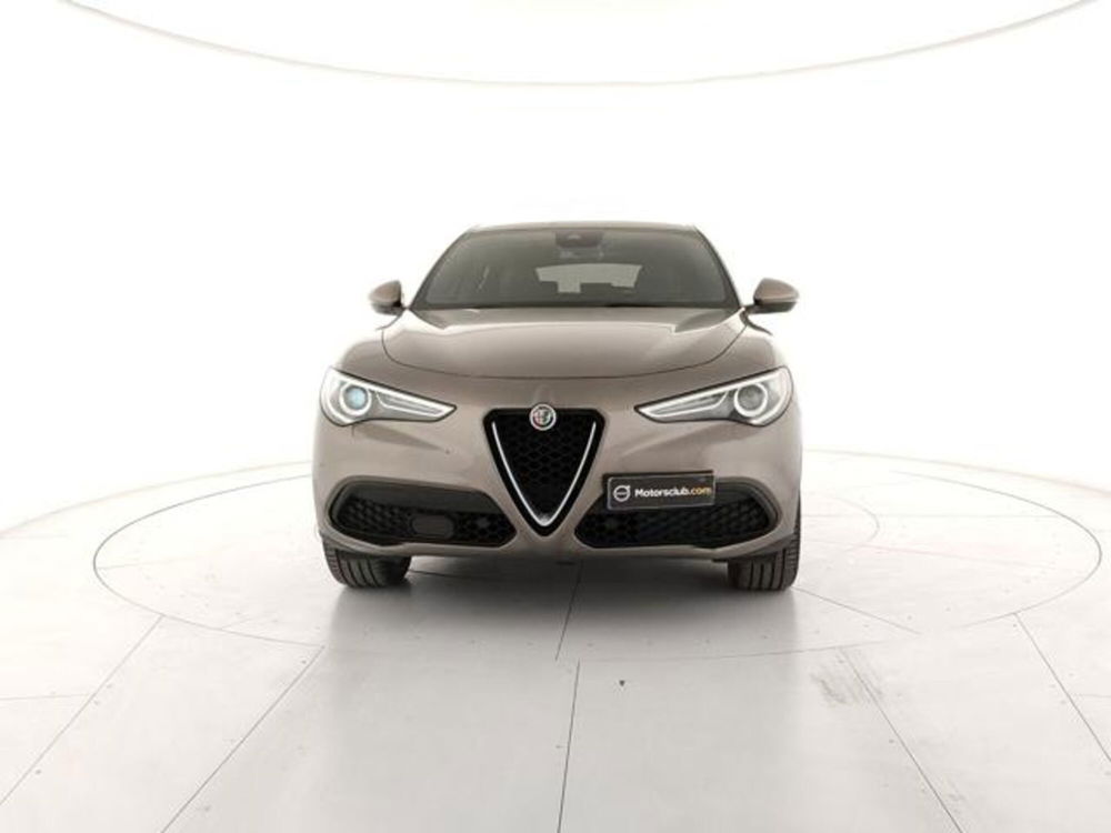 Alfa Romeo Stelvio usata a Modena (7)