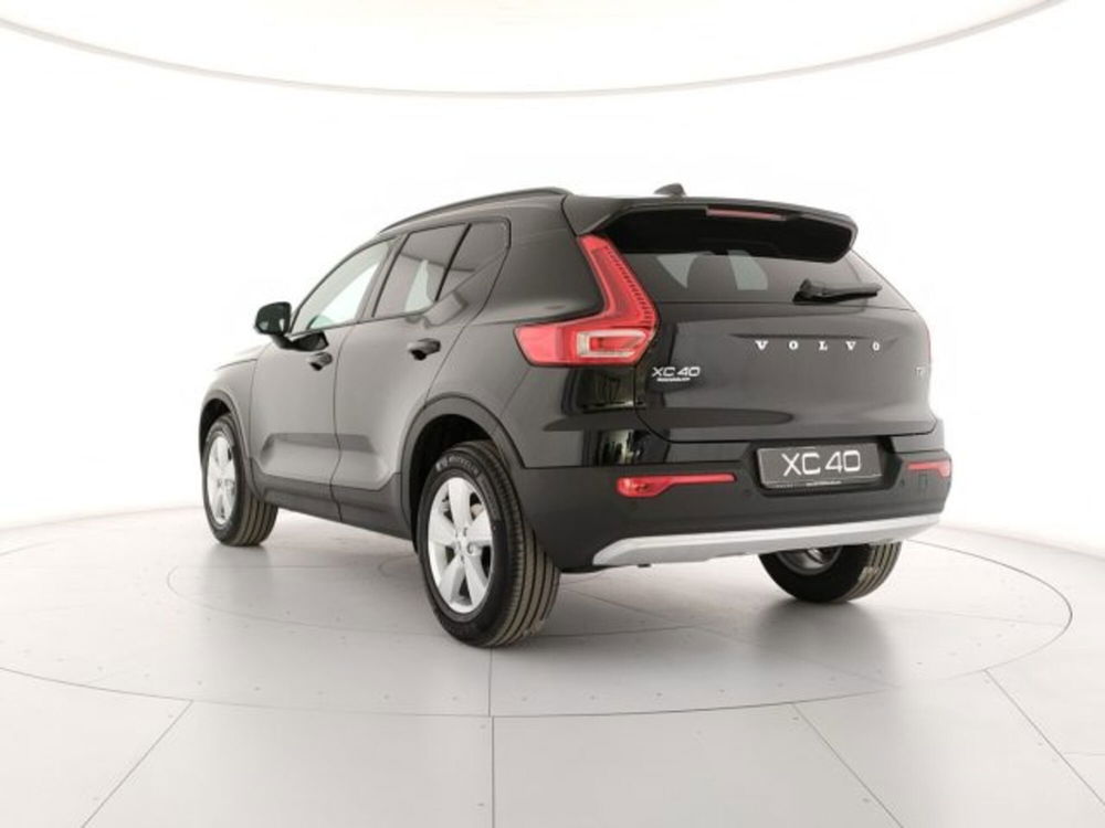 Volvo XC40 nuova a Modena (3)