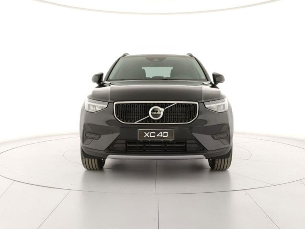 Volvo XC40 nuova a Modena (7)