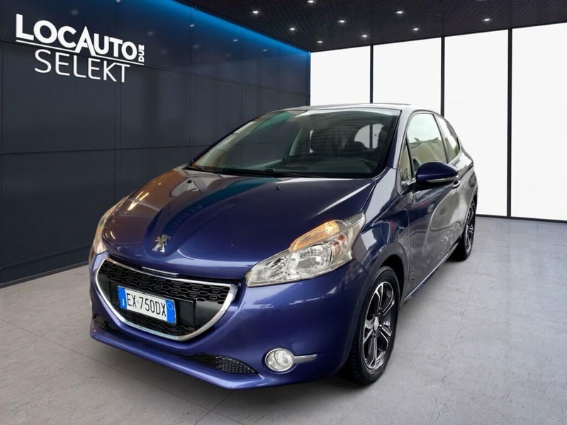 Peugeot 208 82 3 porte Active  del 2014 usata a Torino