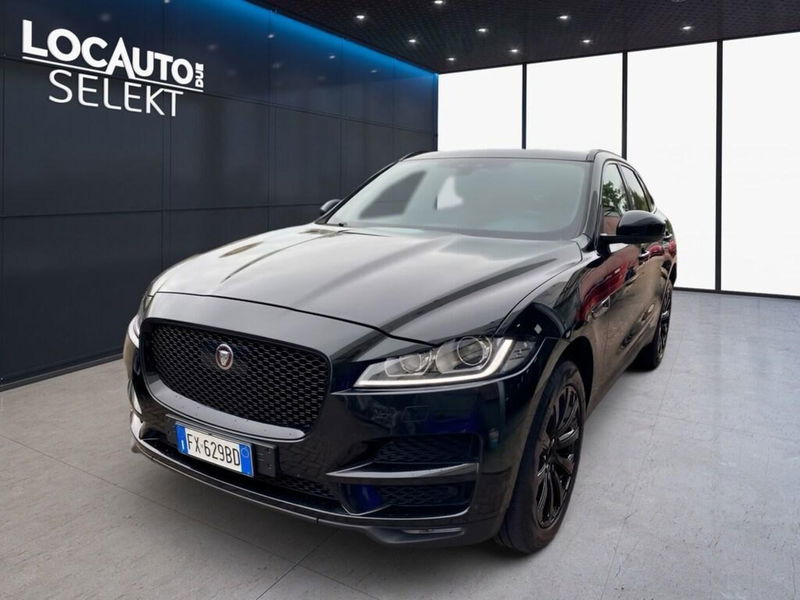 Jaguar F-Pace 2.0 D 180 CV AWD Prestige  del 2018 usata a Torino