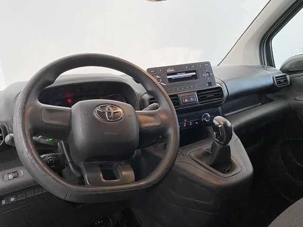 Toyota Proace City Verso usata a Barletta-Andria-Trani (7)