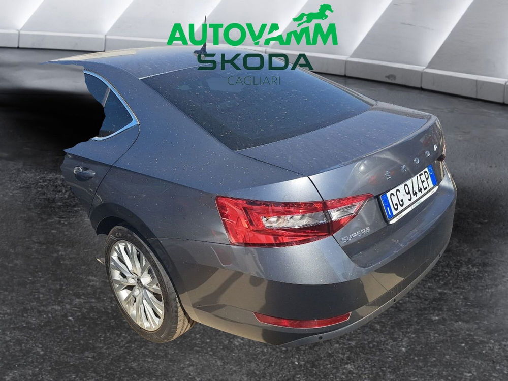 Skoda Superb nuova a Cagliari (3)