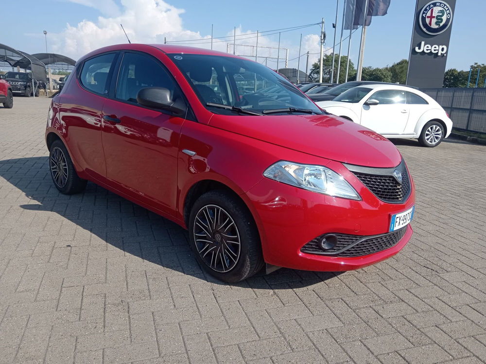 Lancia Ypsilon usata a Alessandria (3)