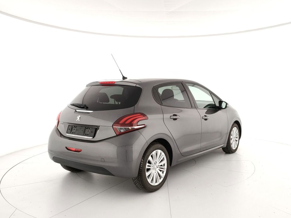 Peugeot 208 usata a Roma (2)