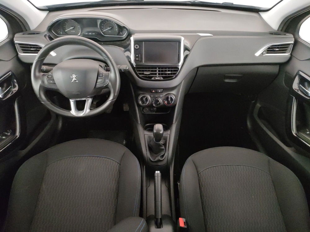 Peugeot 208 usata a Roma (9)