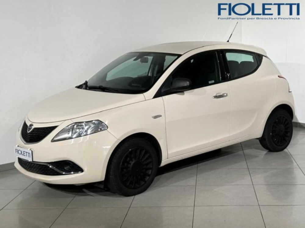 Lancia Ypsilon usata a Brescia