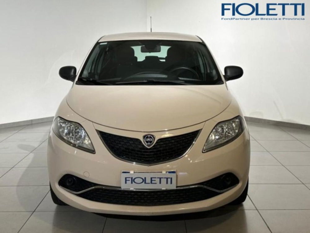 Lancia Ypsilon usata a Brescia (3)