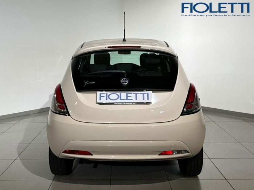 Lancia Ypsilon usata a Brescia (5)