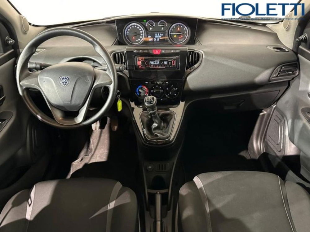 Lancia Ypsilon usata a Brescia (6)