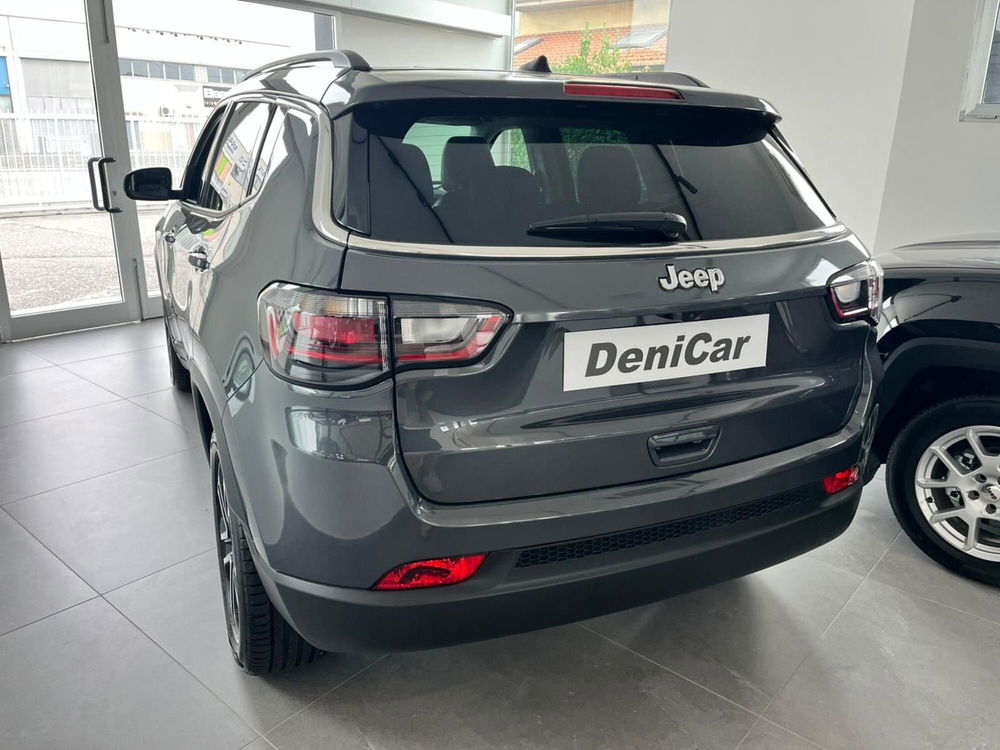 Jeep Compass nuova a Milano (5)