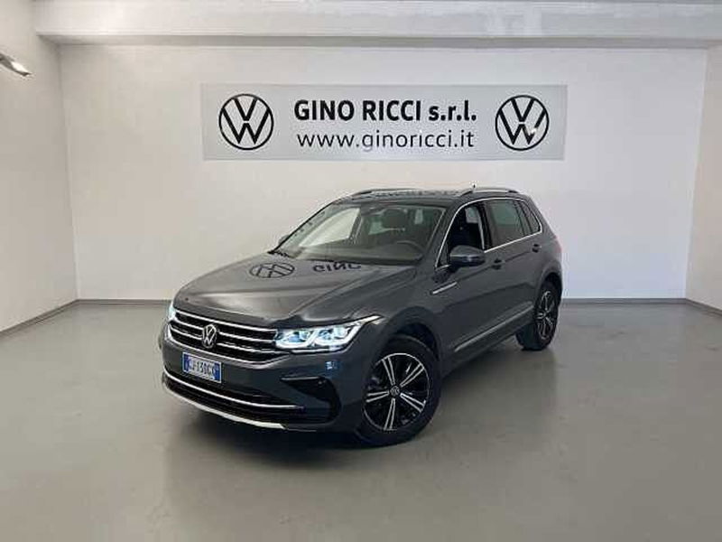 Volkswagen Tiguan 2.0 TSI DSG 4MOTION Elegance del 2022 usata a Cesena