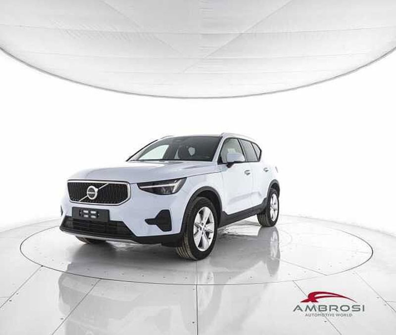 Volvo XC40 B3 automatico Core  nuova a Corciano