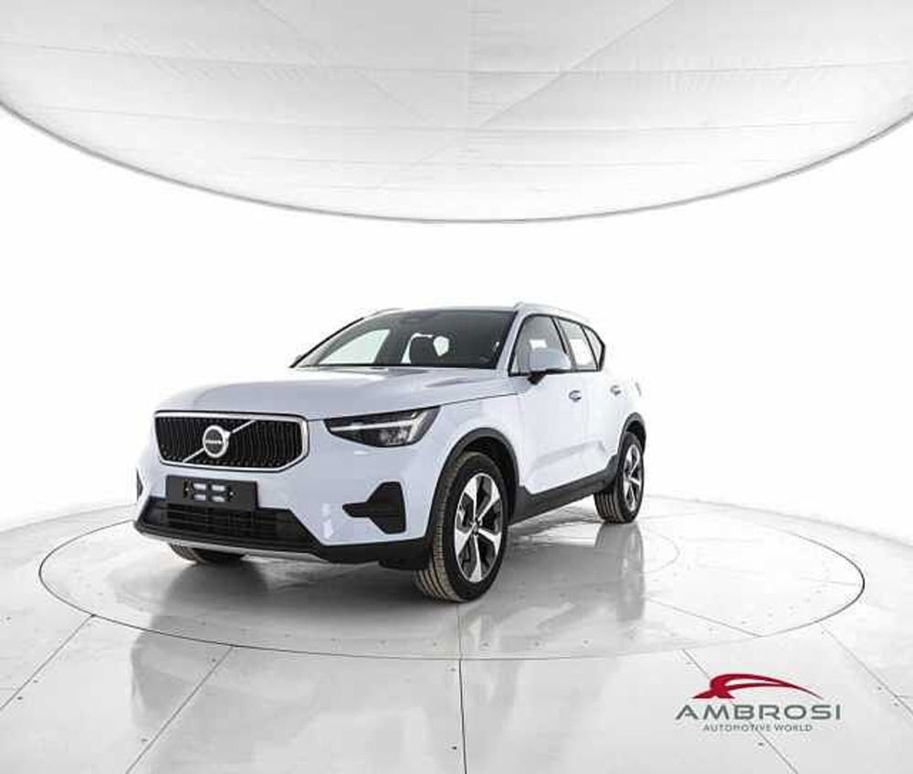 Volvo XC40 nuova a Viterbo