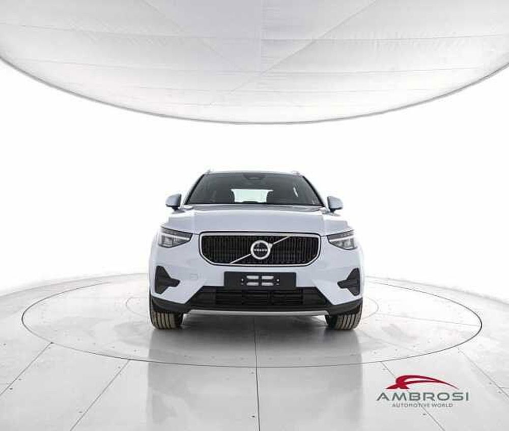 Volvo XC40 nuova a Viterbo (5)