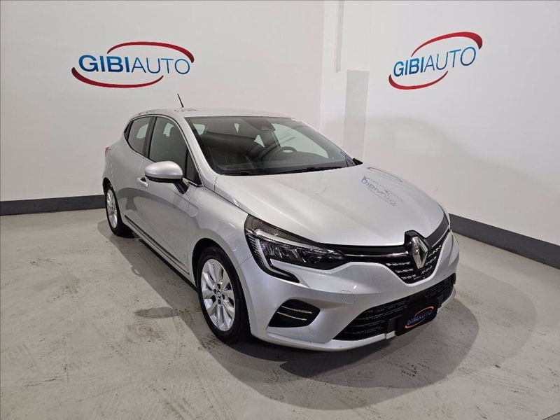 Renault Clio Full Hybrid E-Tech 140 CV 5 porte Intens  del 2021 usata a Palermo