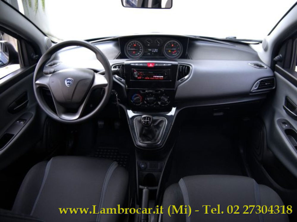 Lancia Ypsilon usata a Milano (2)