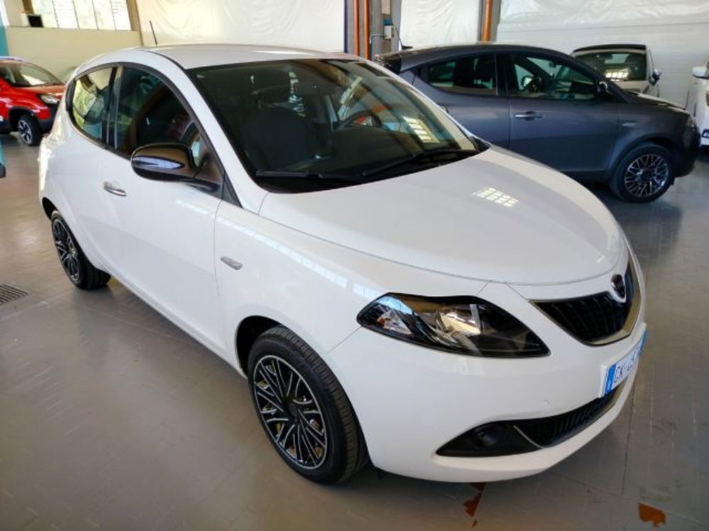 Lancia Ypsilon usata a Forlì-Cesena (4)