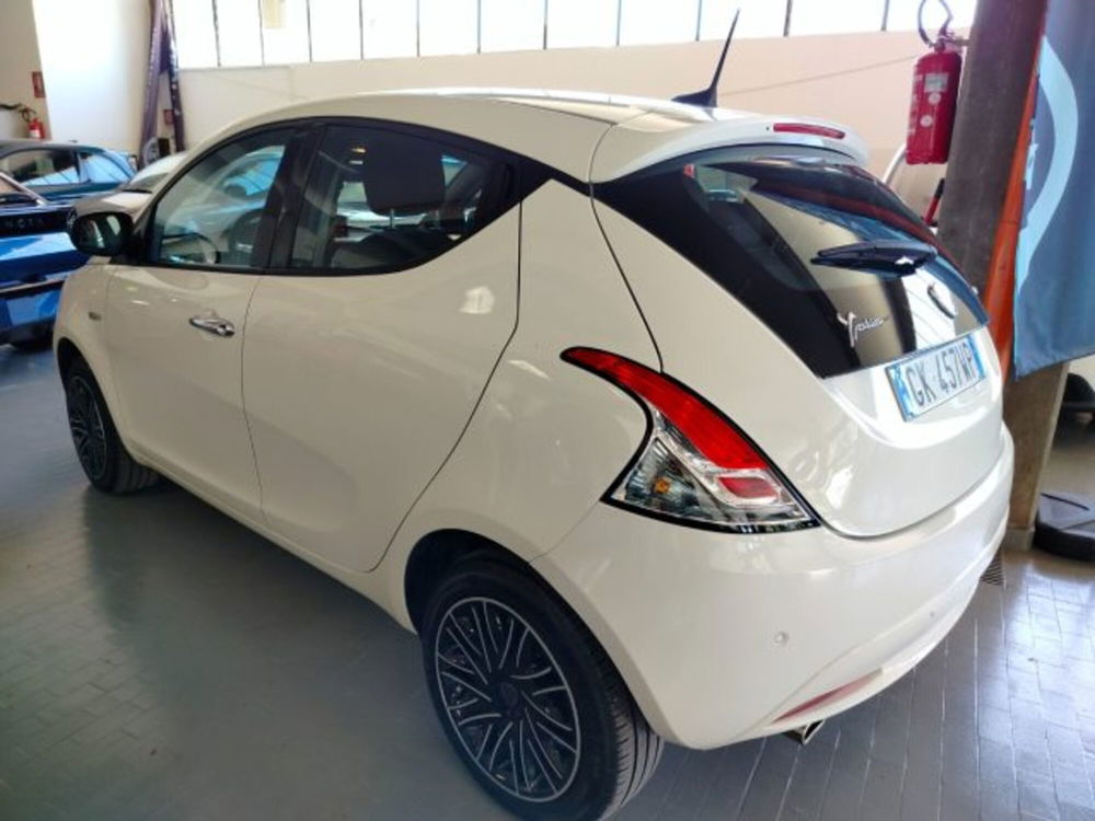 Lancia Ypsilon usata a Forlì-Cesena (7)