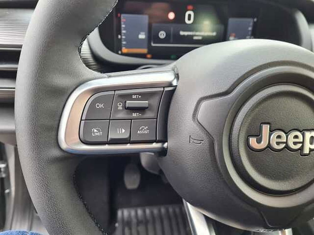 Jeep Avenger nuova a Brescia (17)