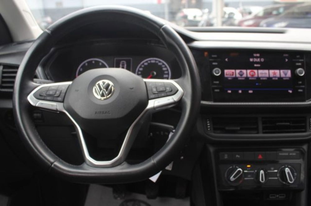 Volkswagen T-Cross usata a Roma (12)