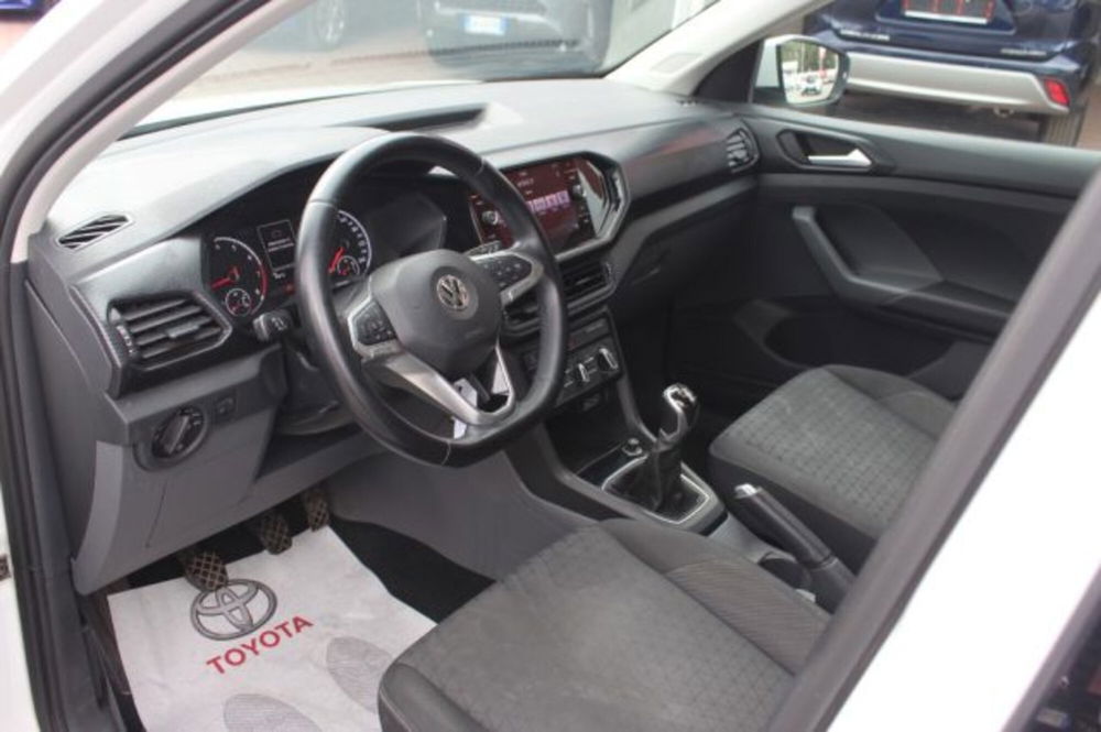 Volkswagen T-Cross usata a Roma (13)