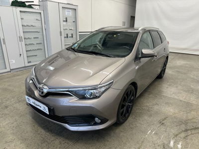 Toyota Auris Station Wagon 1.6 D-4D Lounge  del 2016 usata a Cuneo