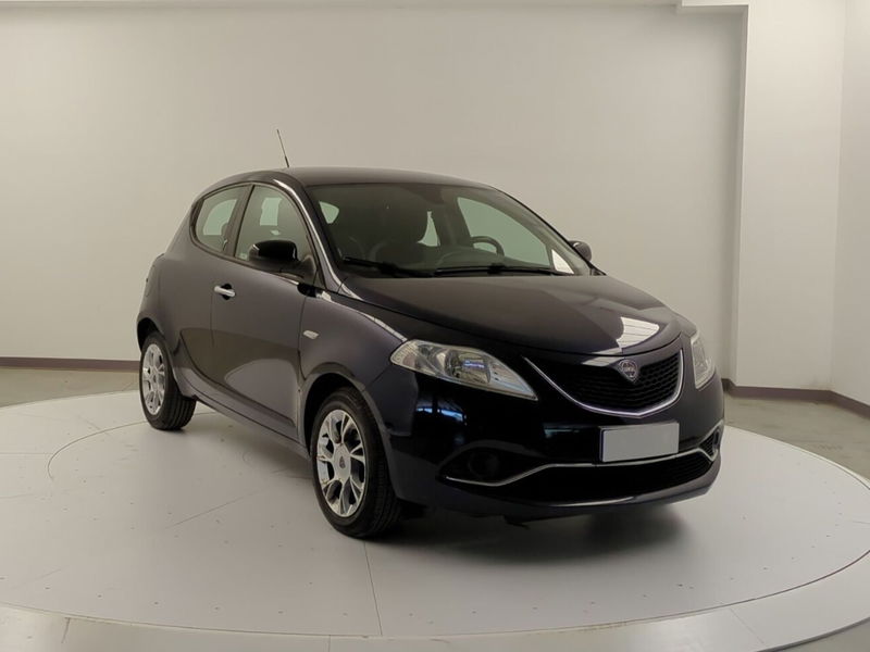 Lancia Ypsilon 1.2 69 CV 5 porte Gold  del 2016 usata a Pratola Serra