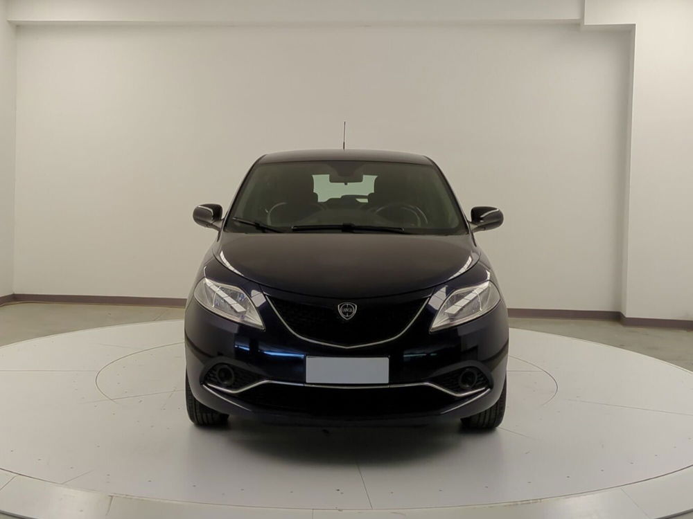 Lancia Ypsilon usata a Avellino (2)