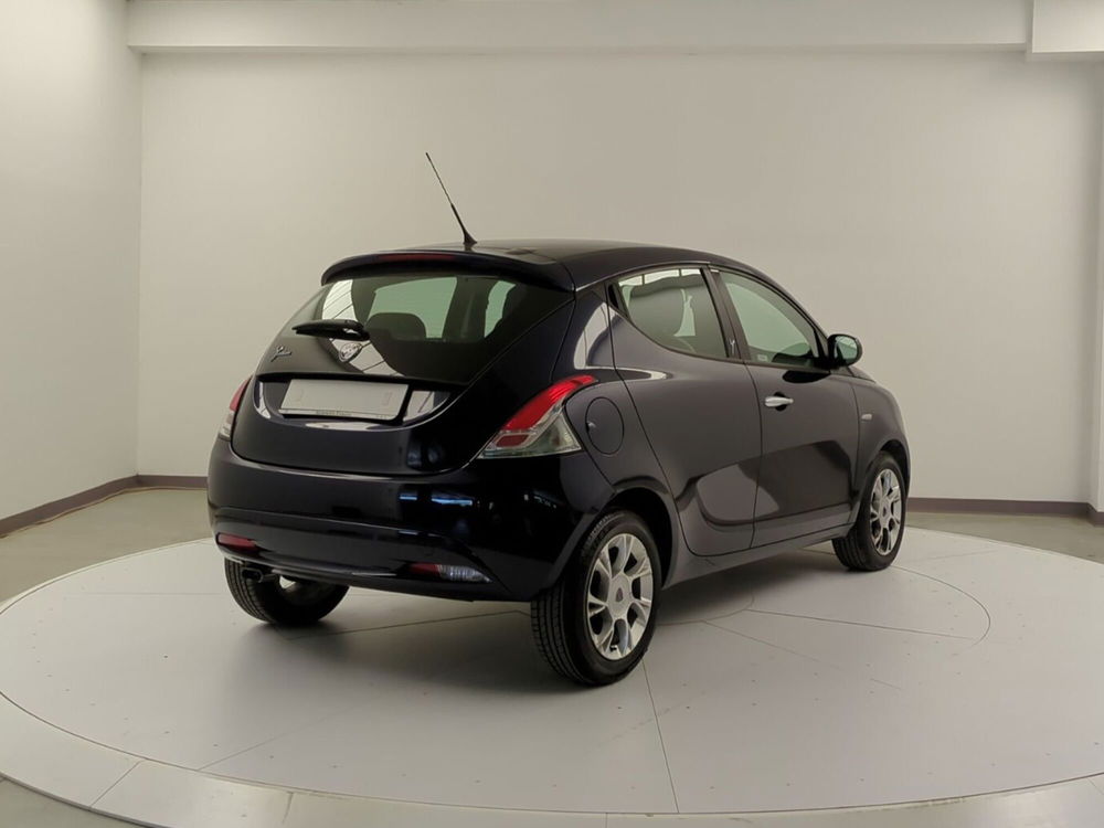 Lancia Ypsilon usata a Avellino (7)