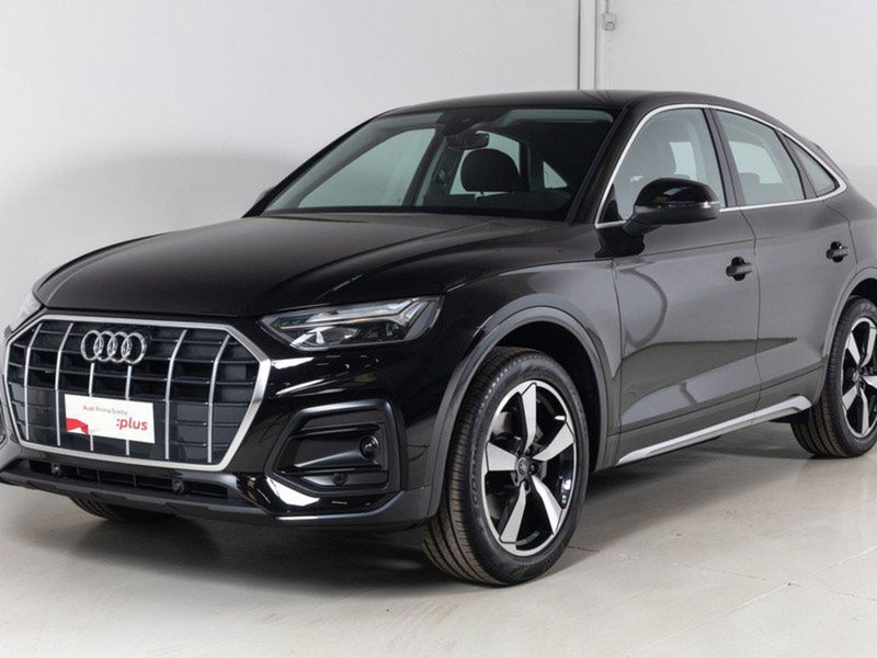 Audi Q5 Sportback Sportback 40 2.0 tdi mhev 12V quattro s-tronic del 2023 usata a Alba