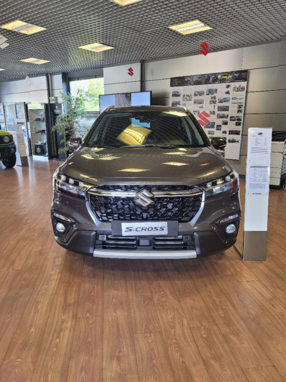 Suzuki S-Cross nuova a Bologna (2)