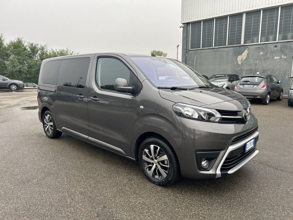 Toyota Proace Verso usata a Piacenza (9)