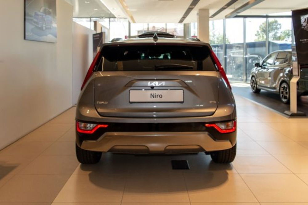 Kia Niro nuova a Latina (5)