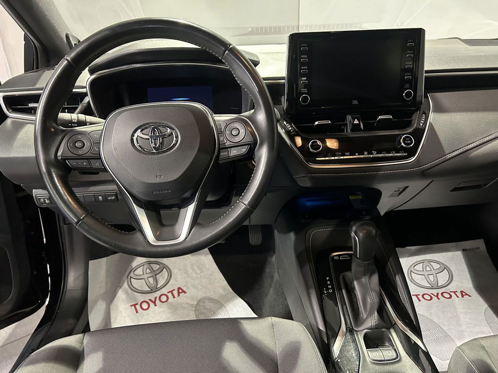 Toyota Corolla Touring Sports usata a Milano (8)