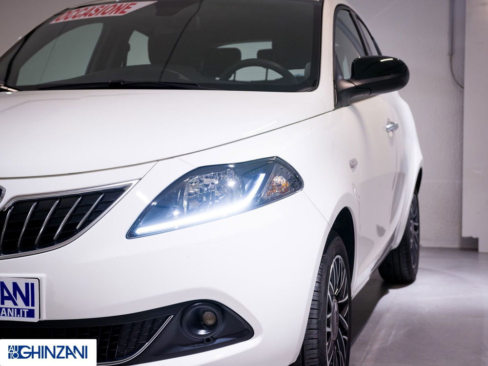 Lancia Ypsilon usata a Bergamo (15)