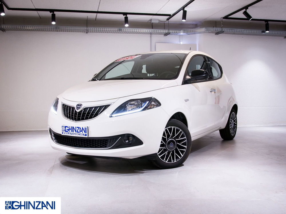 Lancia Ypsilon usata a Bergamo (3)