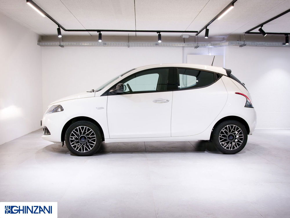 Lancia Ypsilon usata a Bergamo (5)