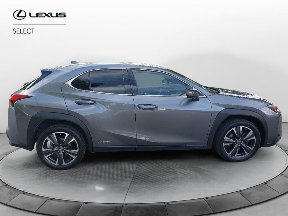 Lexus UX usata a Roma (8)