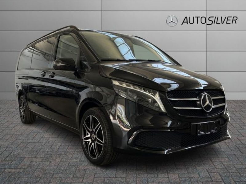 Mercedes-Benz Classe V 300 d Automatic 4Matic Premium Extralong nuova a Verona