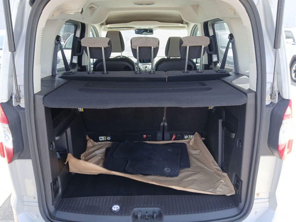 Ford Tourneo Courier usata a Lecce (13)