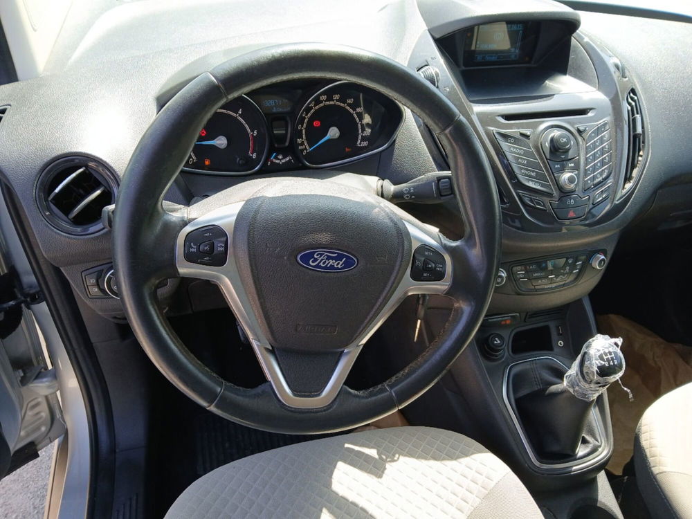 Ford Tourneo Courier usata a Lecce (18)