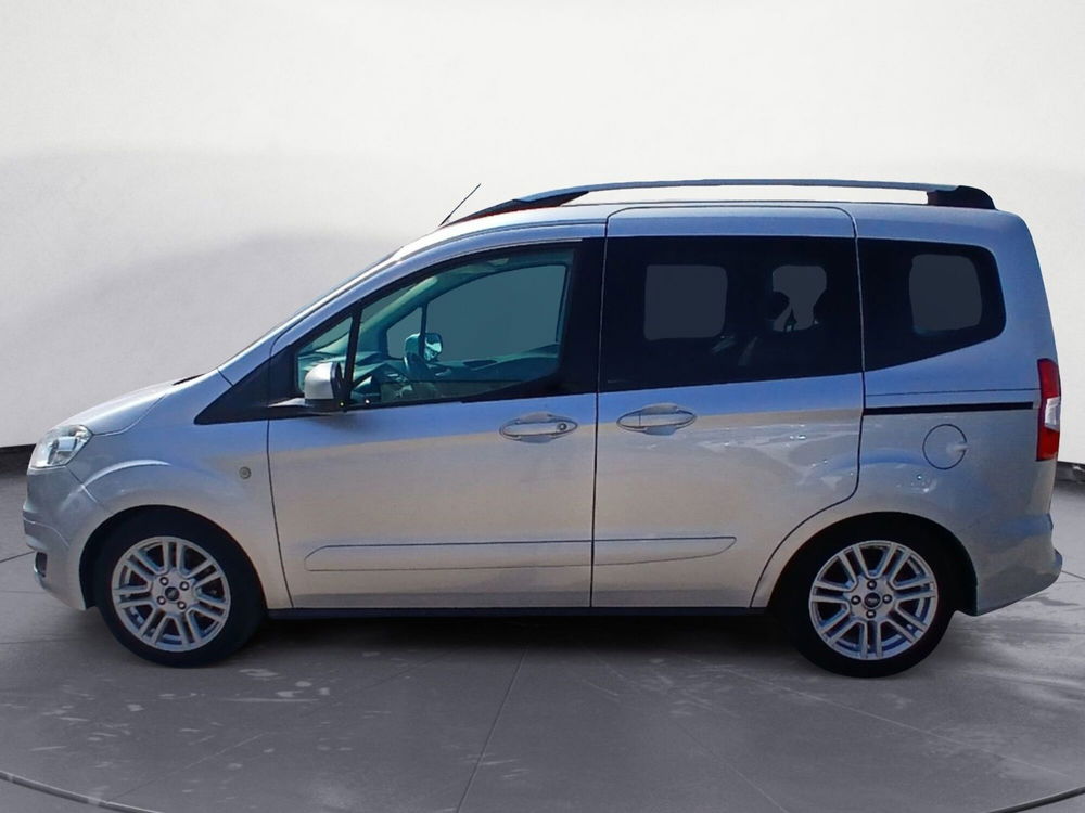 Ford Tourneo Courier usata a Lecce (2)